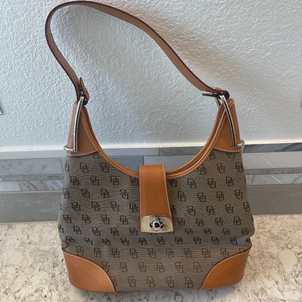Vintage- Dooney & Bourke‎ Signature DB Handbag